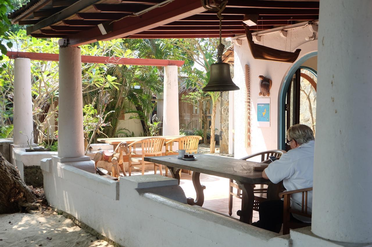 Villa Isabella Putri B&B Jepara Exterior photo